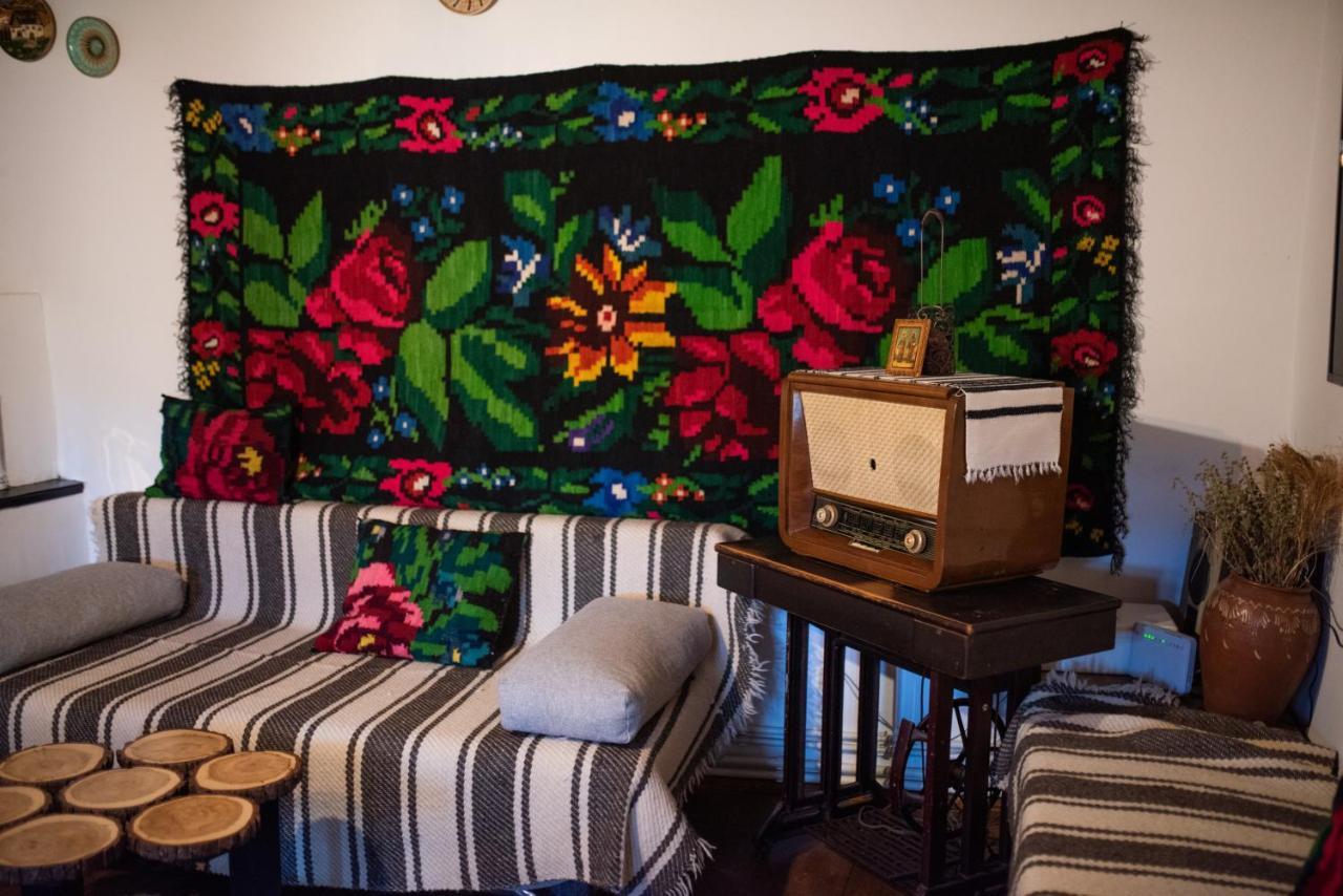 Casa Strabunicului Hotel Partestii de Sus  Екстериор снимка